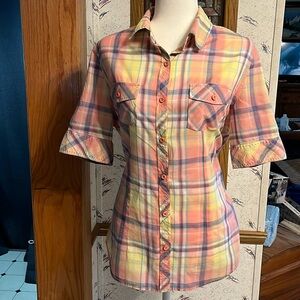 North River Outfitters women’s button down blouse. Size XL.